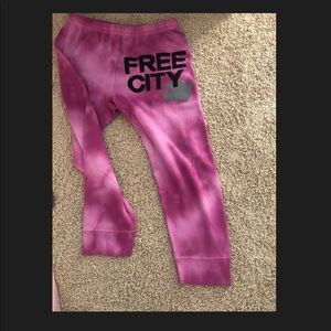 New FREECITY 3/4 pink sweats